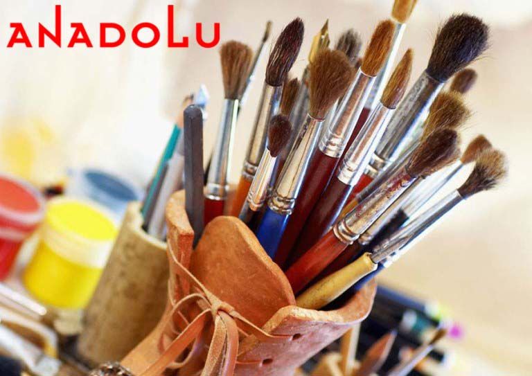 Bardak İçinde Yağlı Boya Fırçaları Gaziantepda